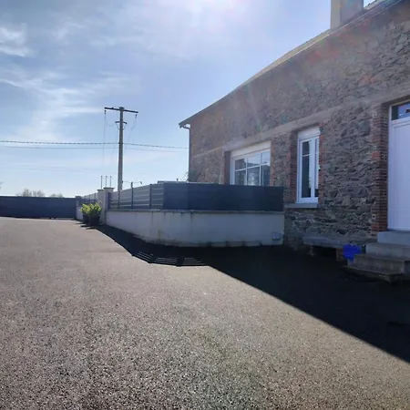 Holiday home De Groupe - 14 Personnes Faye-d'Anjou